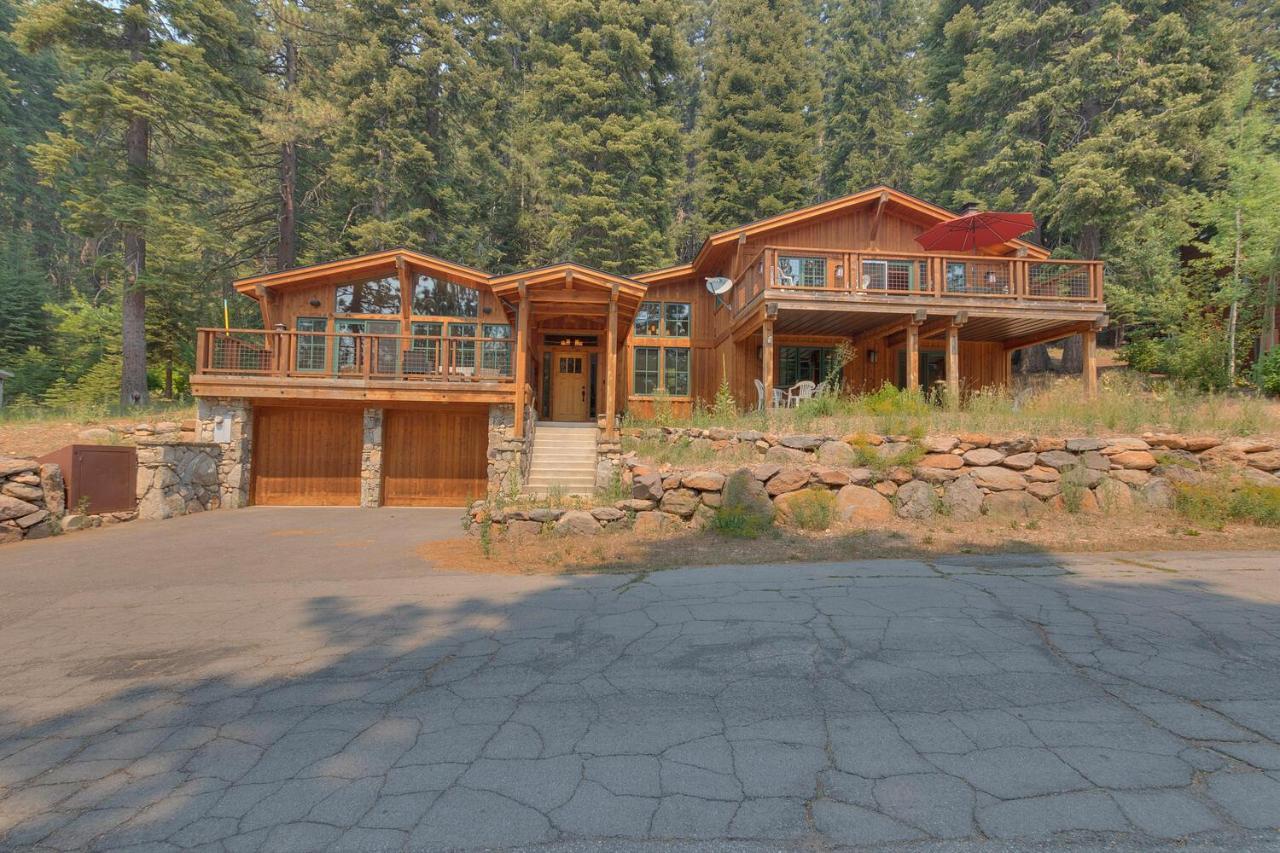 Summit Solitude At Palisade Tahoe - Charming 5Br W Foosball & Shuffleboard Table & Pet Friendly Villa Olympic Valley  Exterior photo