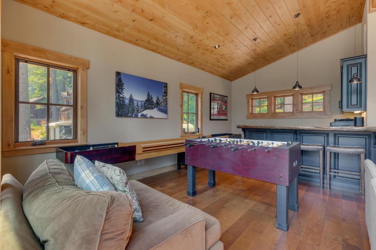 Summit Solitude At Palisade Tahoe - Charming 5Br W Foosball & Shuffleboard Table & Pet Friendly Villa Olympic Valley  Exterior photo